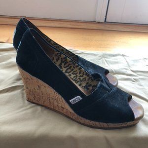Toms 7.5 Sandals